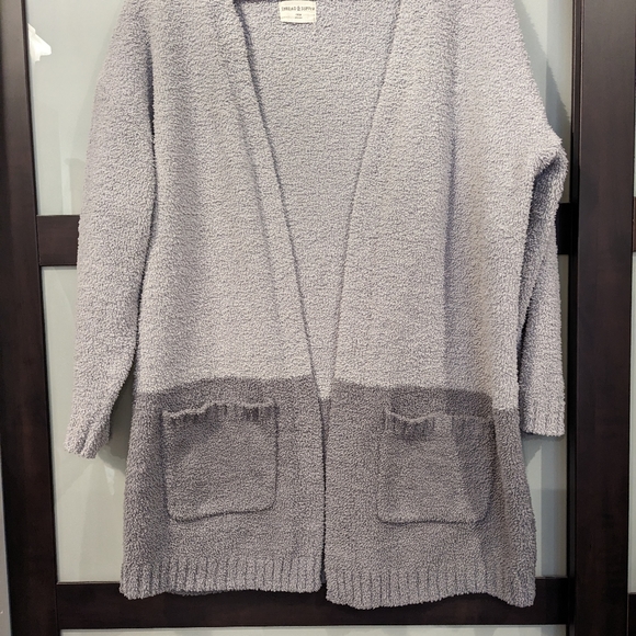 Thread & Supply cozy Cardi - Picture 2 of 4